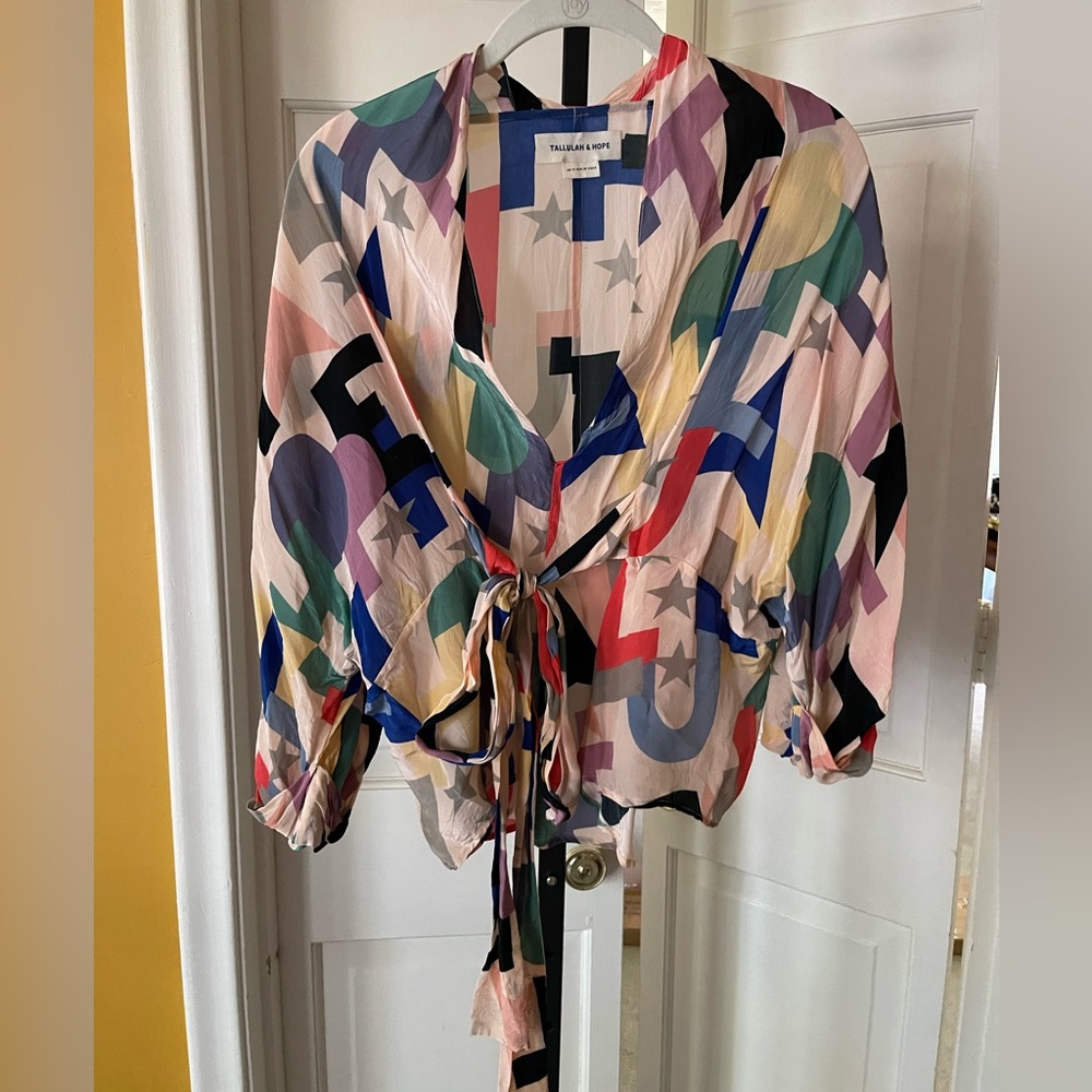 Multicolor Graphic Tie-Front Blouse